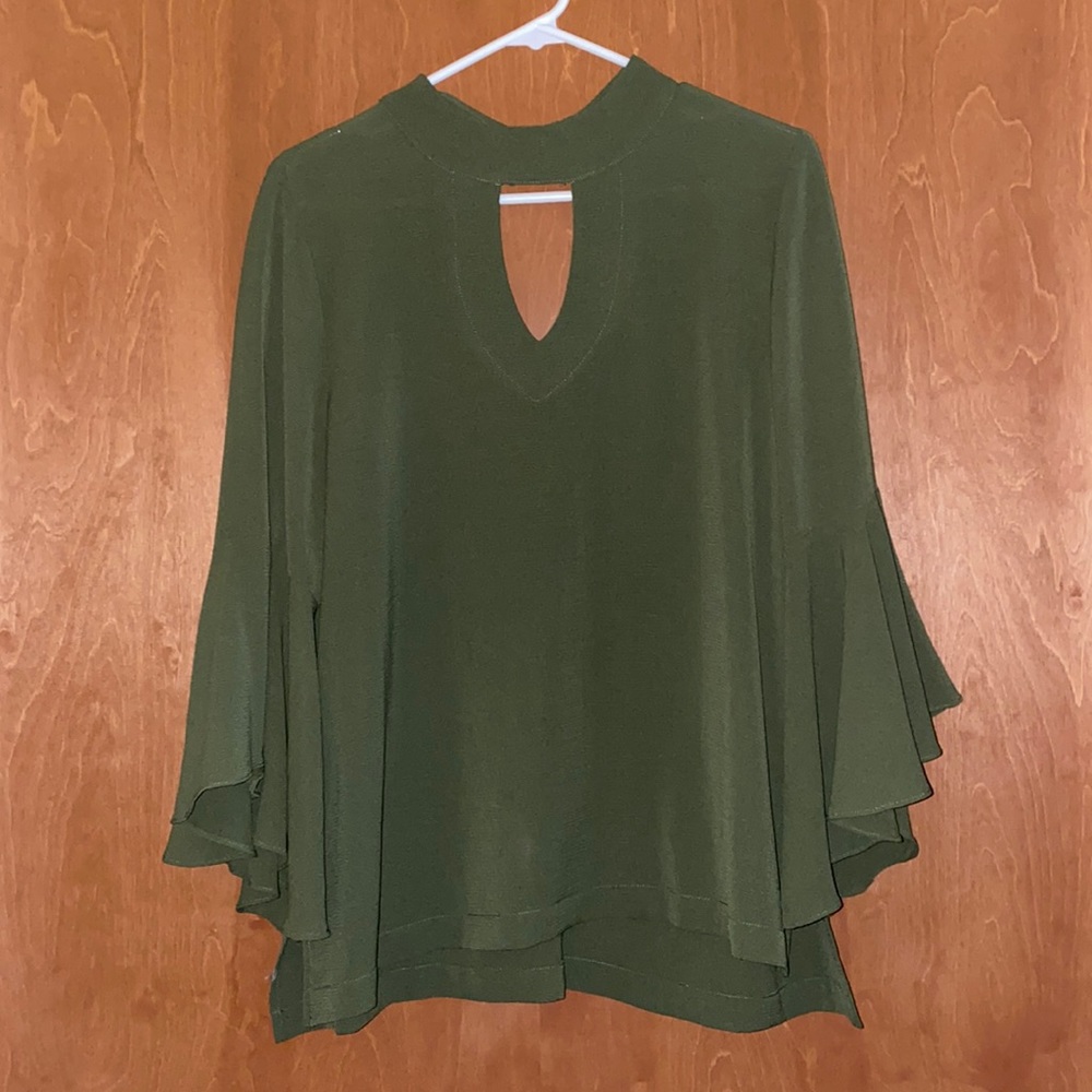 Green blouse with super cute sleeve details!